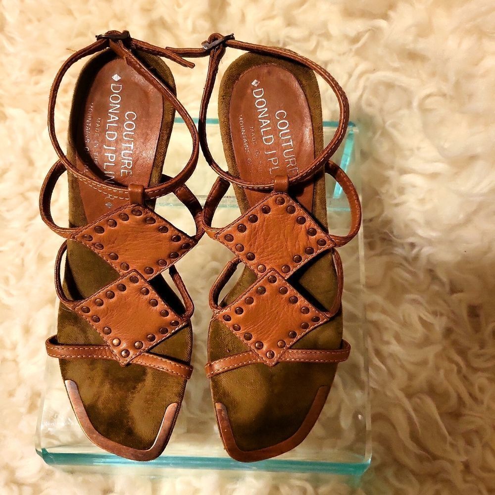 Couture Donald j pliner made in Italy sandals